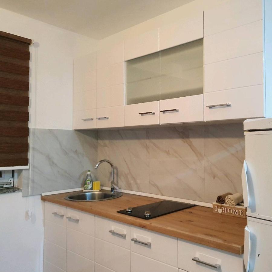 Apartments Arna Вісоко Екстер'єр фото