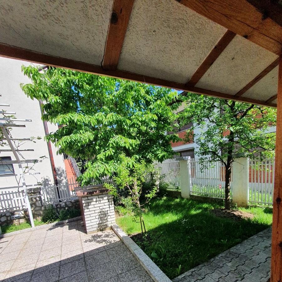 Apartments Arna Вісоко Екстер'єр фото