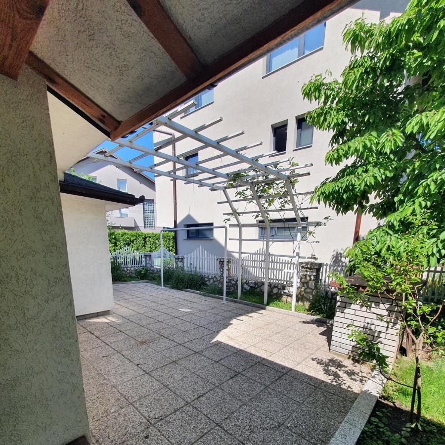 Apartments Arna Вісоко Екстер'єр фото